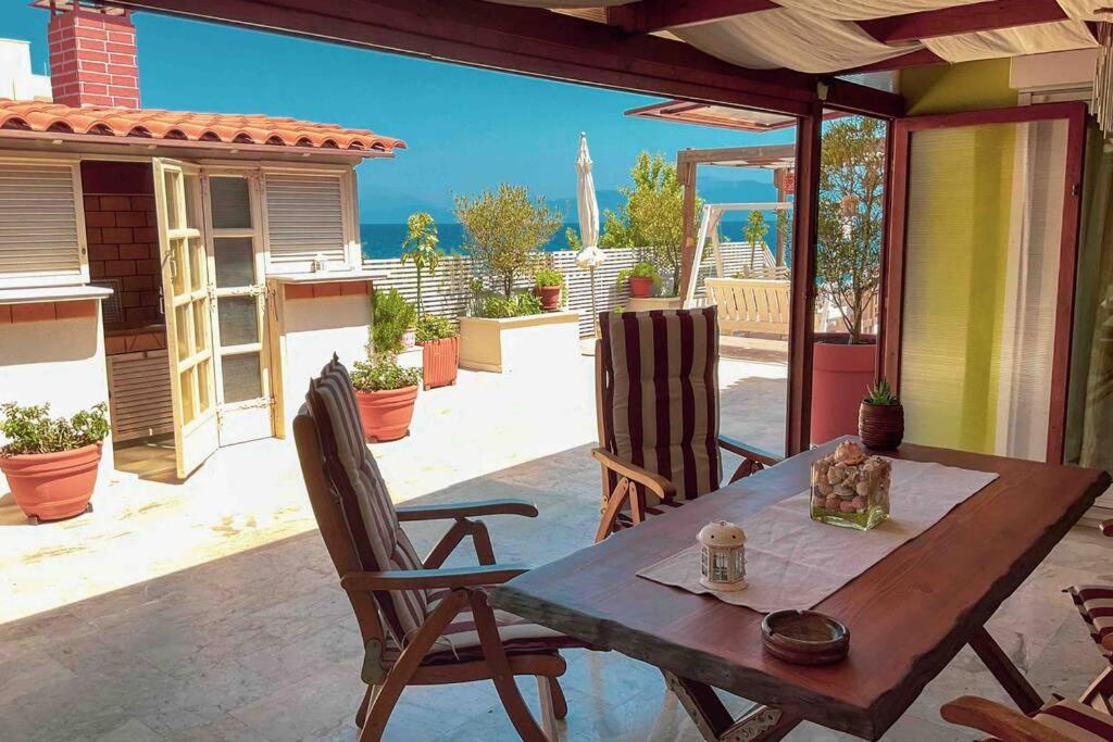 Апартаменты Sea View Roof Garden Кьятон Экстерьер фото