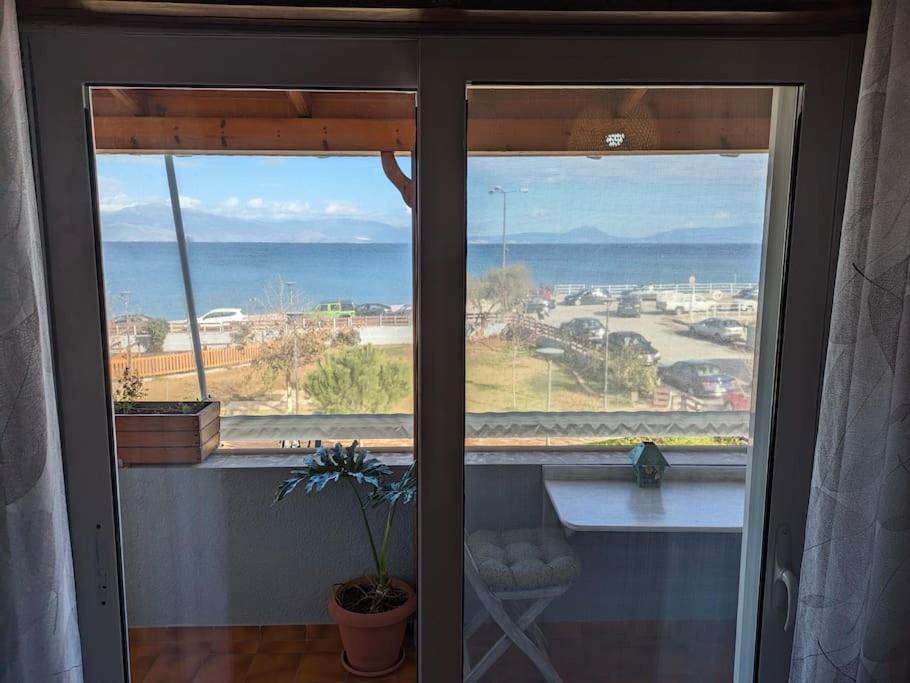 Апартаменты Sea View Roof Garden Кьятон Экстерьер фото